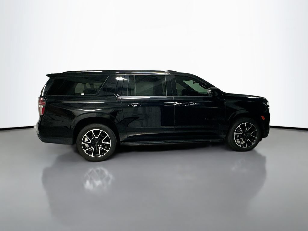 Used 2021 Chevrolet Suburban RST w/ Luxury Package AWD/4WD image 8