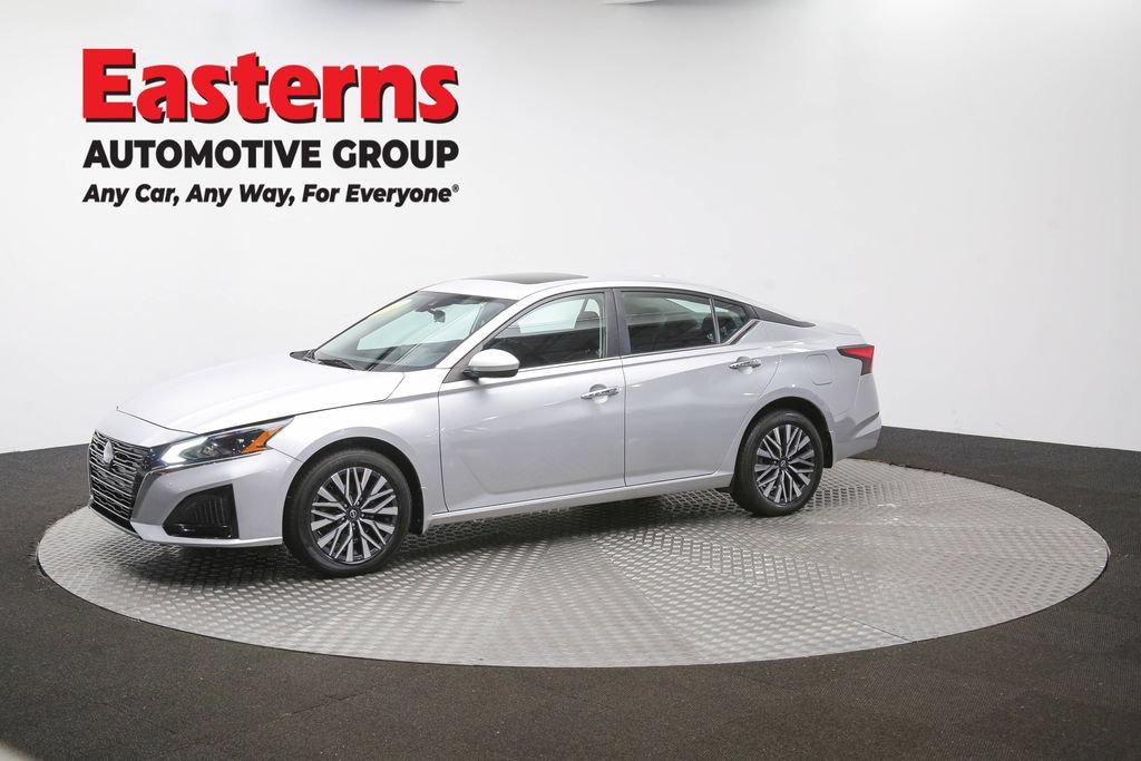 Used 2023 Nissan Altima 2.5 SV w/ SV Premium Package AWD/4WD image 60