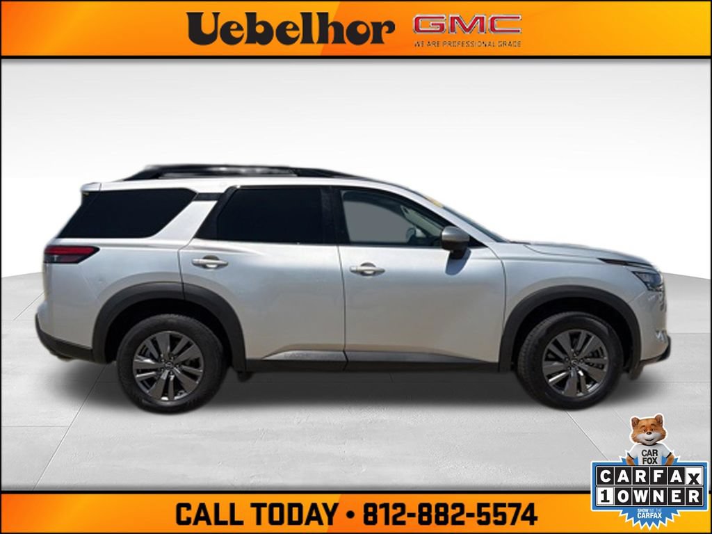 Used 2025 Nissan Pathfinder SV AWD/4WD image 3