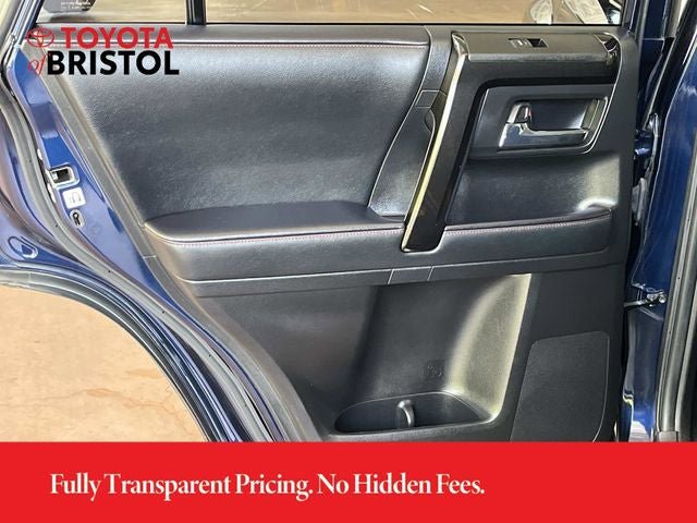 Used 2021 Toyota 4Runner Venture w/ Moonroof Package AWD/4WD image 17