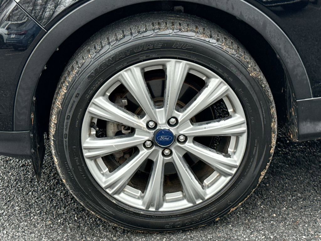 Used 2017 Ford Escape Titanium image 19
