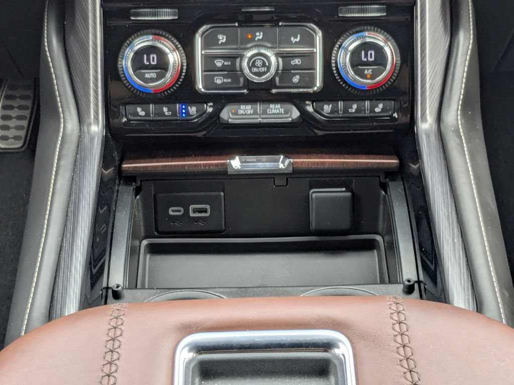 Used 2023 GMC Yukon Denali Ultimate w/ LPO, Floor Liner Package AWD/4WD image 27