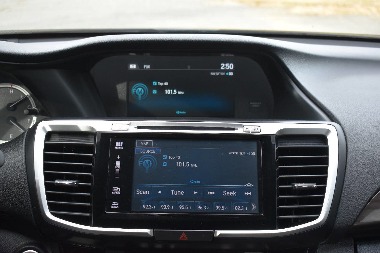 Used 2017 Honda Accord EX-L image 24