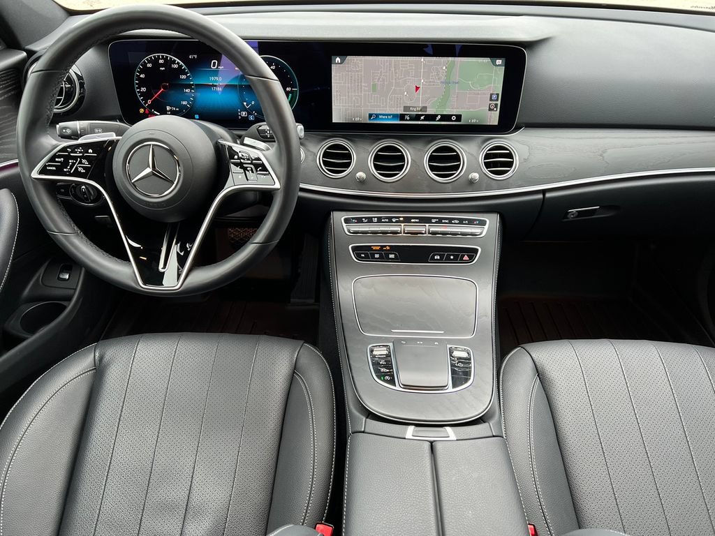 Used 2023 Mercedes-Benz E 350 4MATIC Sedan image 2