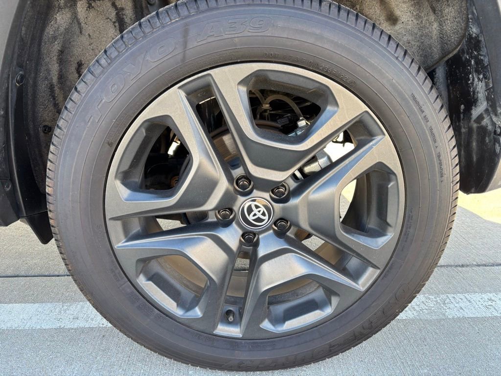 Used 2024 Toyota RAV4 Adventure image 11