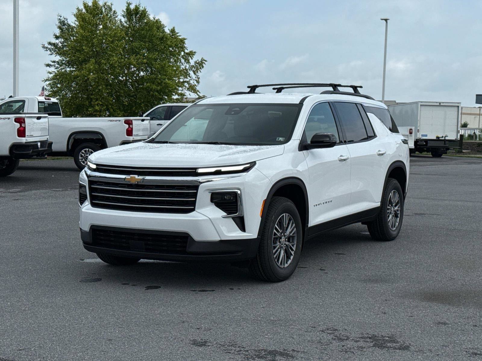 New 2025 Chevrolet Traverse LT w/ LPO, Floor Liner Package image 17