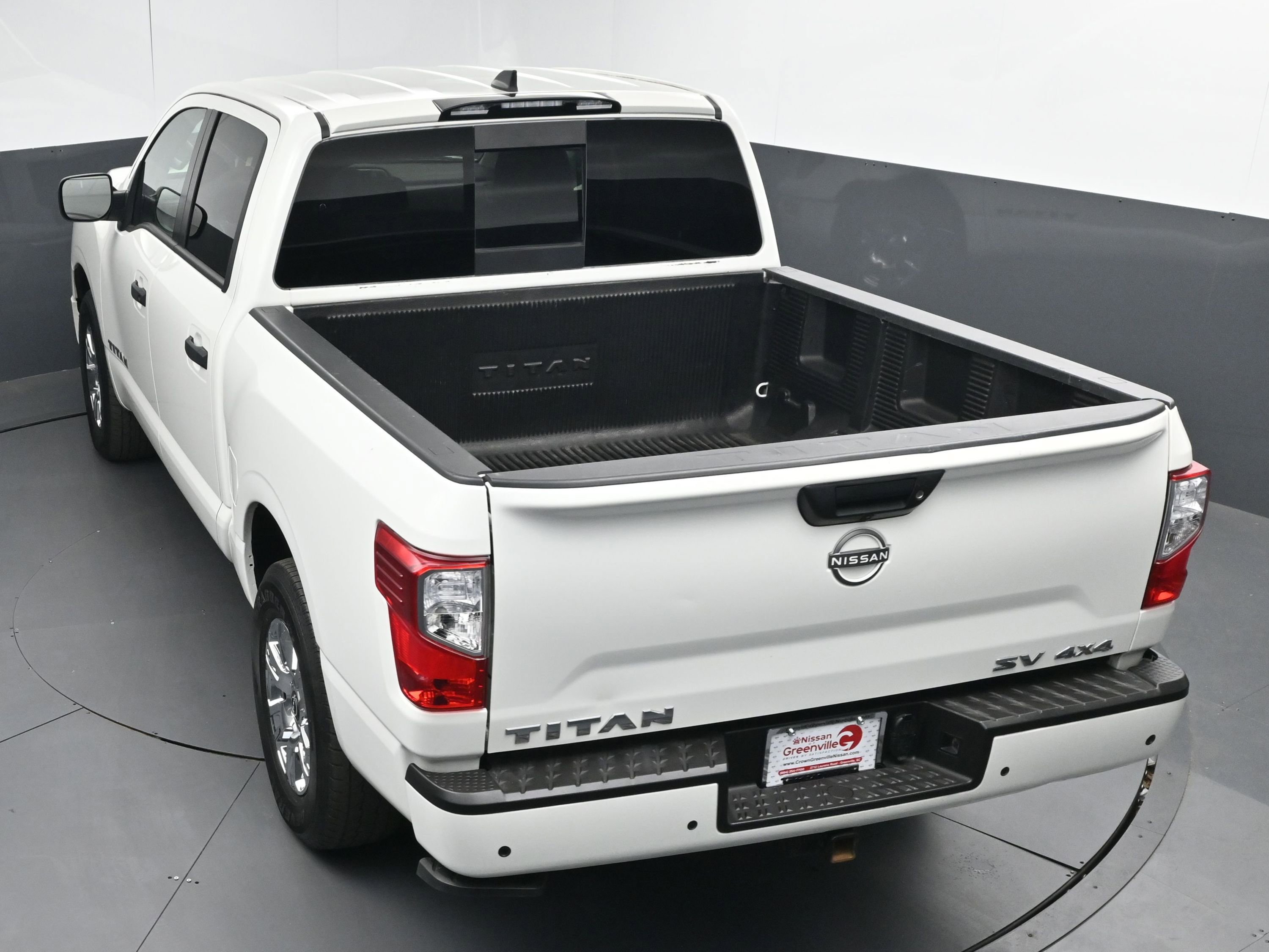 Used 2024 Nissan Titan SV w/ Accessory Utility Package image 35