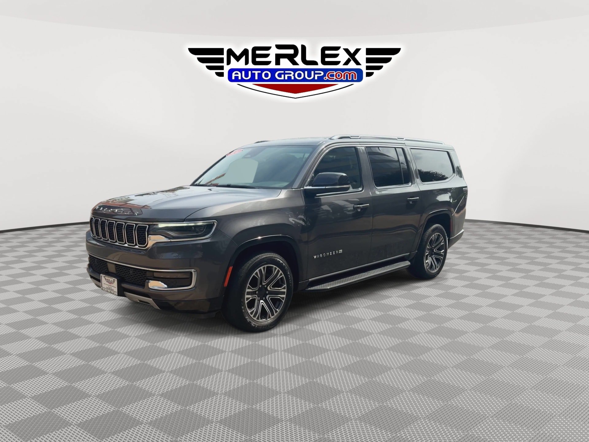 Used 2024 Jeep Wagoneer L Series II w/ Flexible Seating Group AWD/4WD image 4