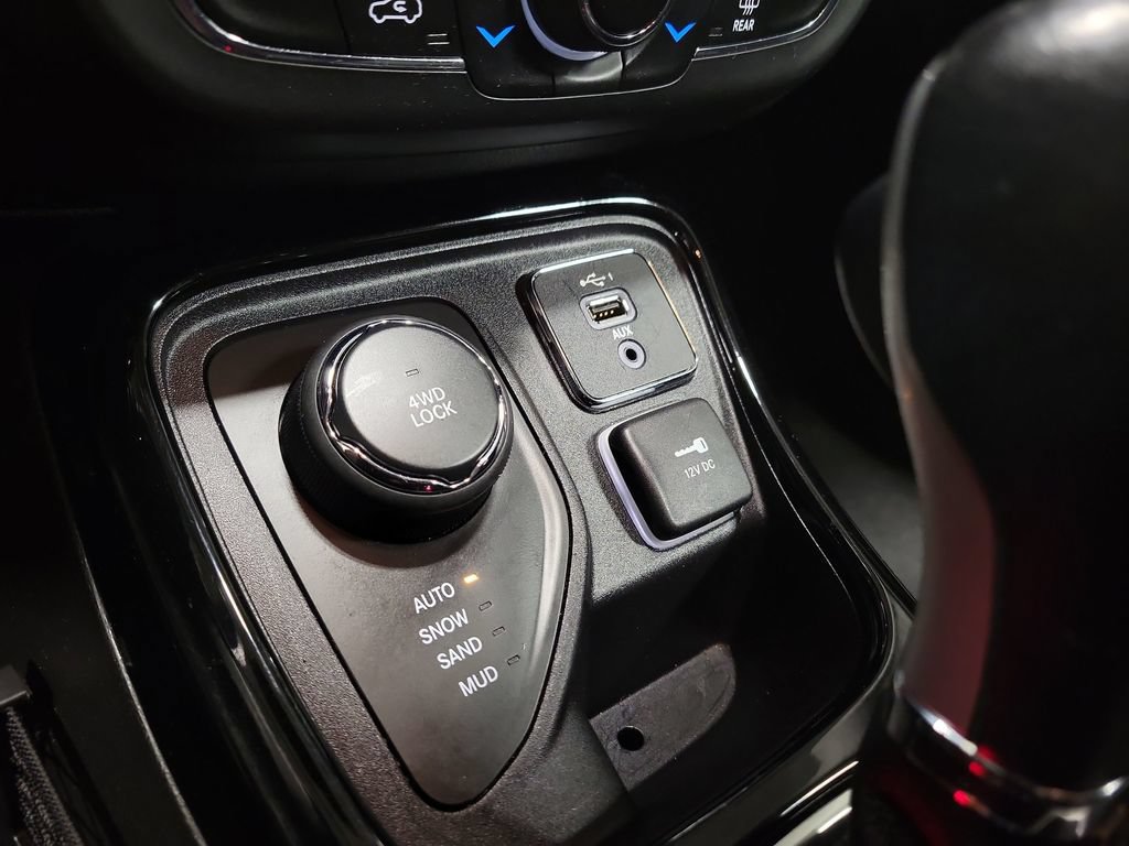 Used 2020 Jeep Compass Limited AWD/4WD image 17