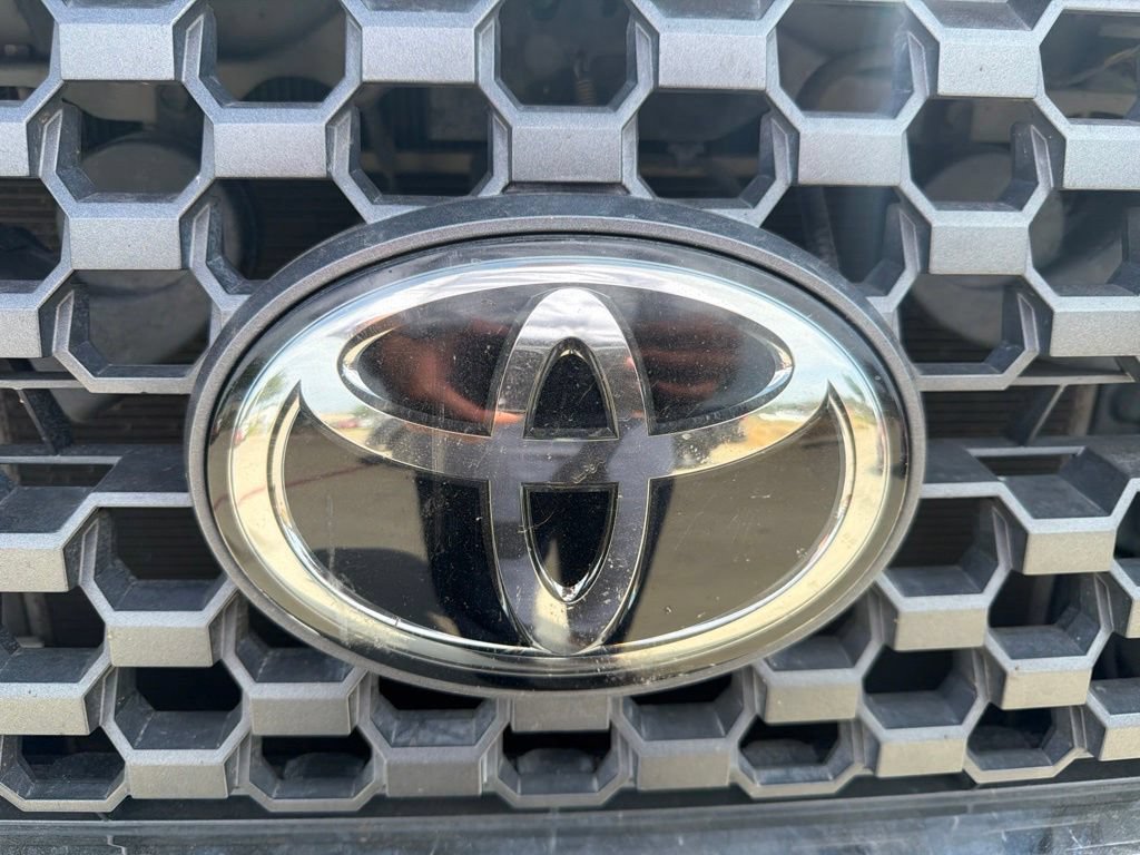 Used 2020 Toyota Tundra SR5 w/ SR5 Upgrade Package AWD/4WD image 17