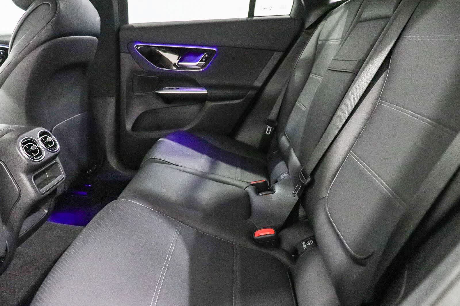Used 2025 Mercedes-Benz GLC 350e 4MATIC image 18