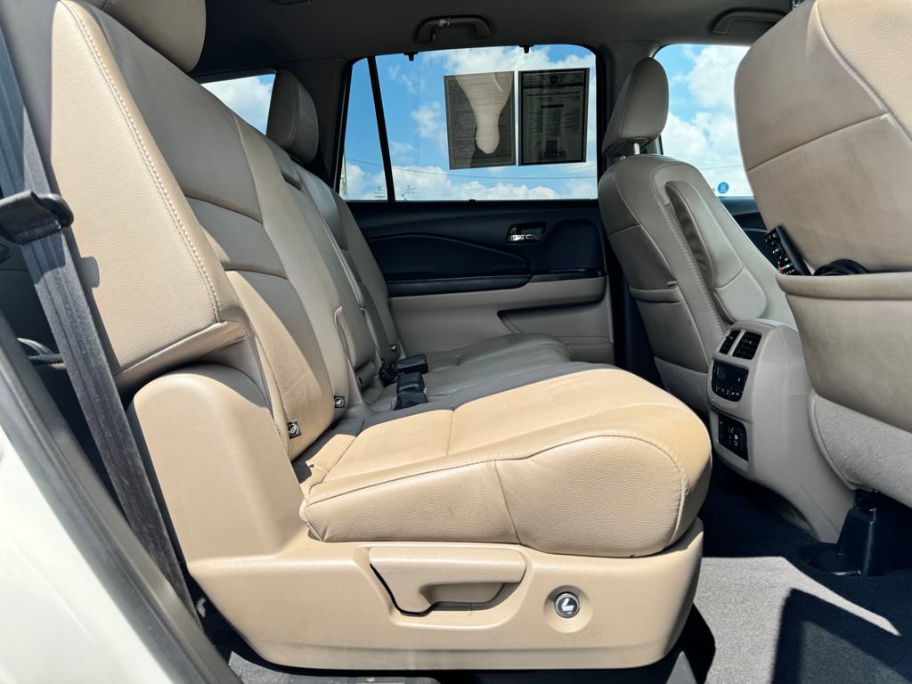 Used 2019 Honda Pilot Touring image 13
