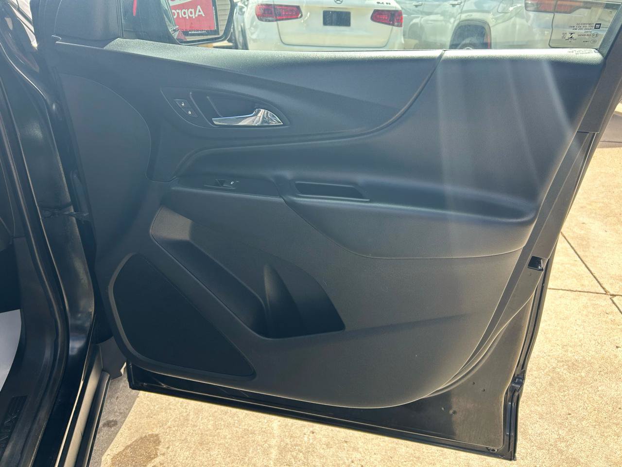 Used 2021 Chevrolet Equinox LT FWD image 16