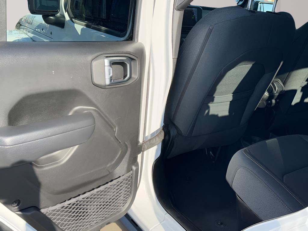 Used 2024 Jeep Gladiator Willys image 29