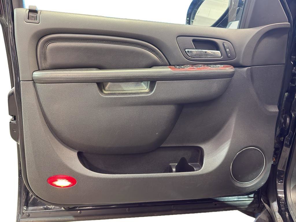 Used 2013 Cadillac Escalade ESV Luxury image 13