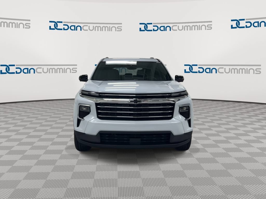 New 2026 Chevrolet Traverse LT w/ Driver Confidence Package FWD image 3