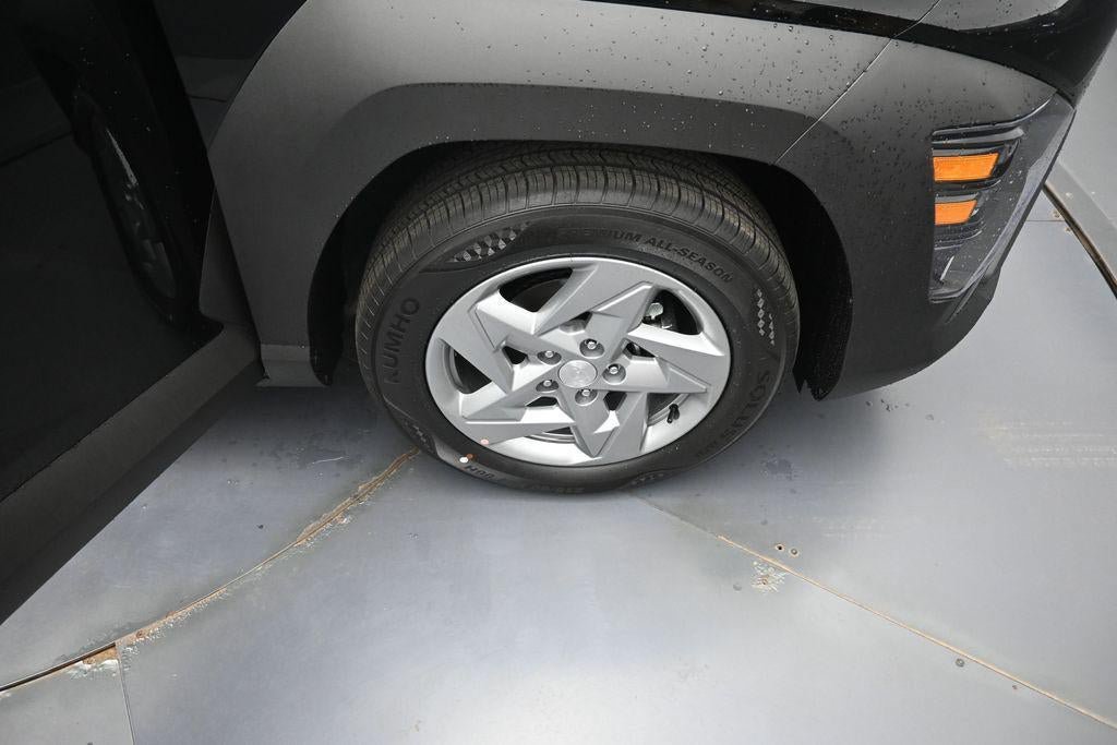 New 2027 Hyundai Kona SE FWD image 31
