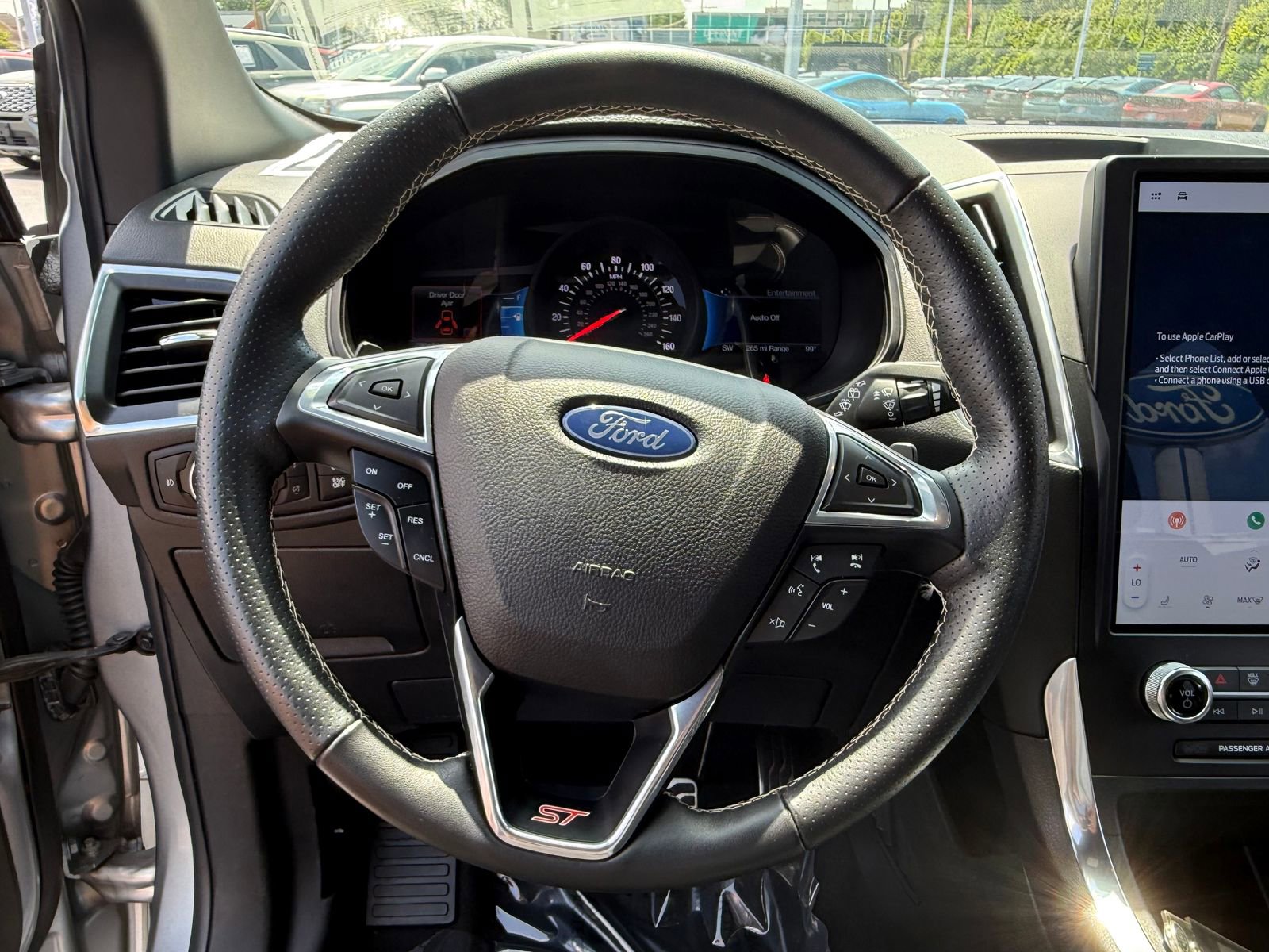 Used 2024 Ford Edge ST image 25