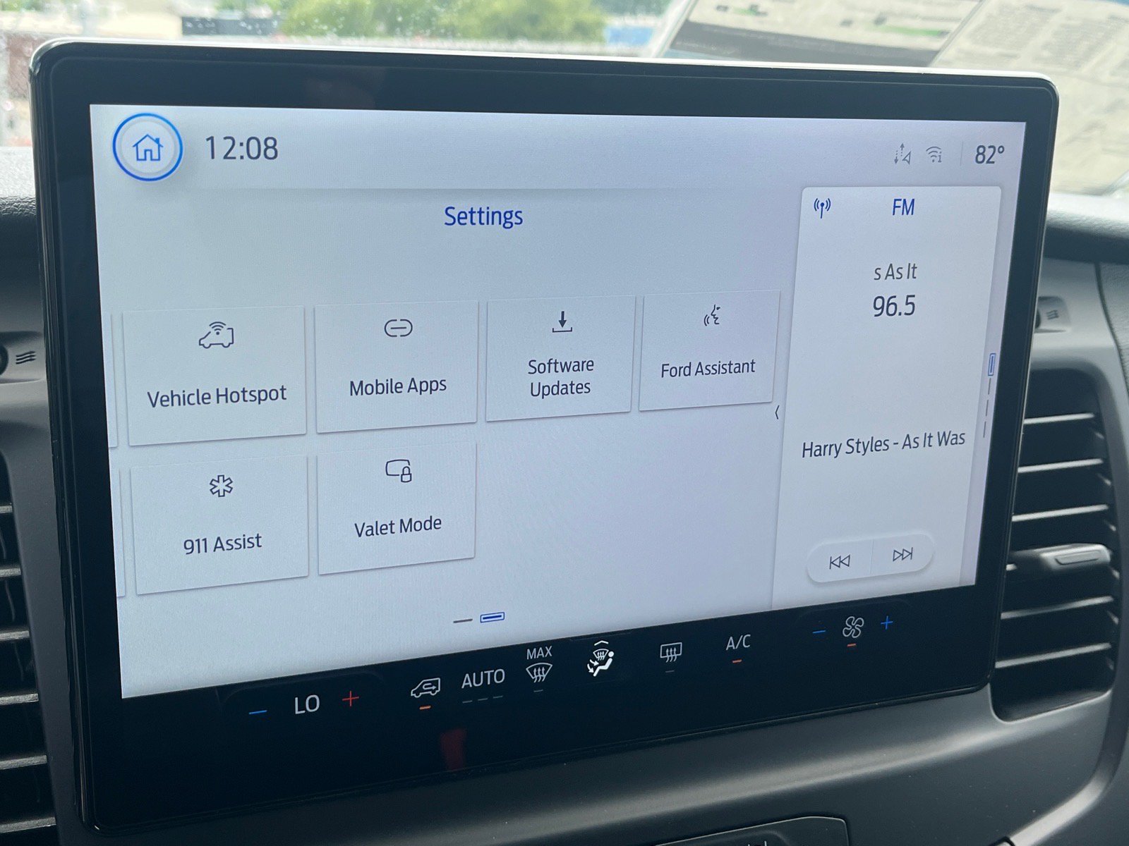 New 2026 Ford Transit 150 Low Roof w/ Exterior Upgrade Package RWD image 12