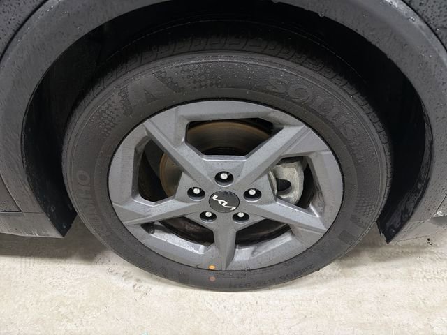 Used 2025 Kia K4 LXS image 14