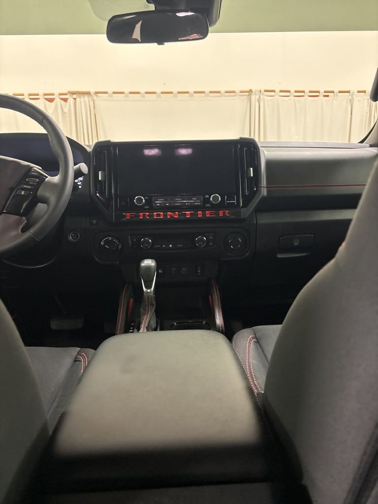 Used 2025 Nissan Frontier PRO-4X w/ Pro Convenience Package image 20