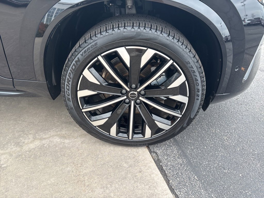 Certified 2025 Volvo XC90 B6 Plus image 14