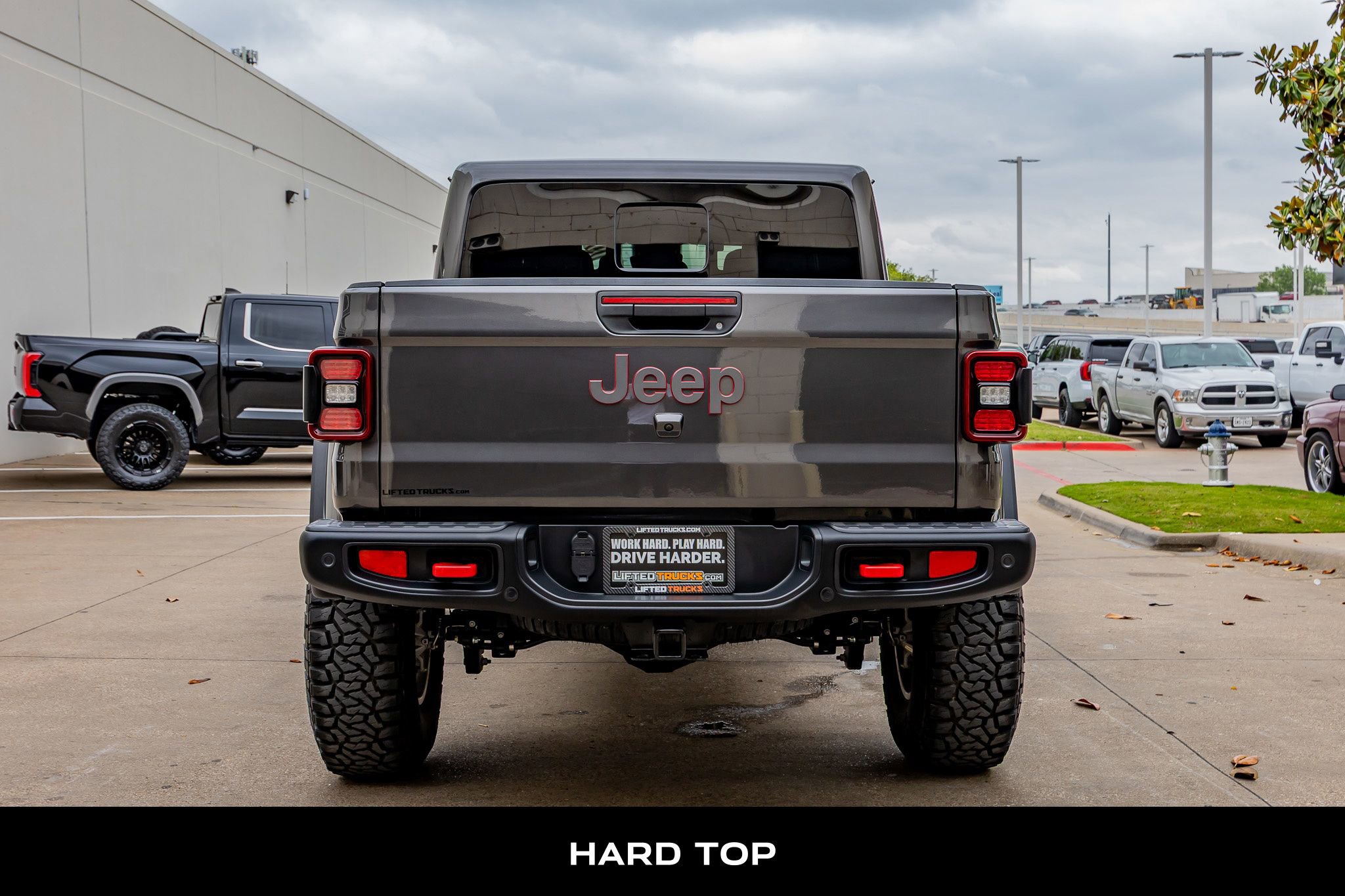 Used 2024 Jeep Gladiator Rubicon AWD/4WD image 7