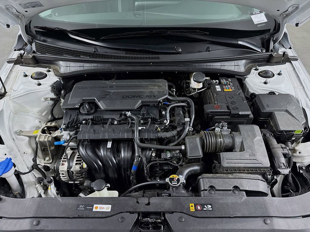 Certified 2025 Hyundai Elantra SE image 29