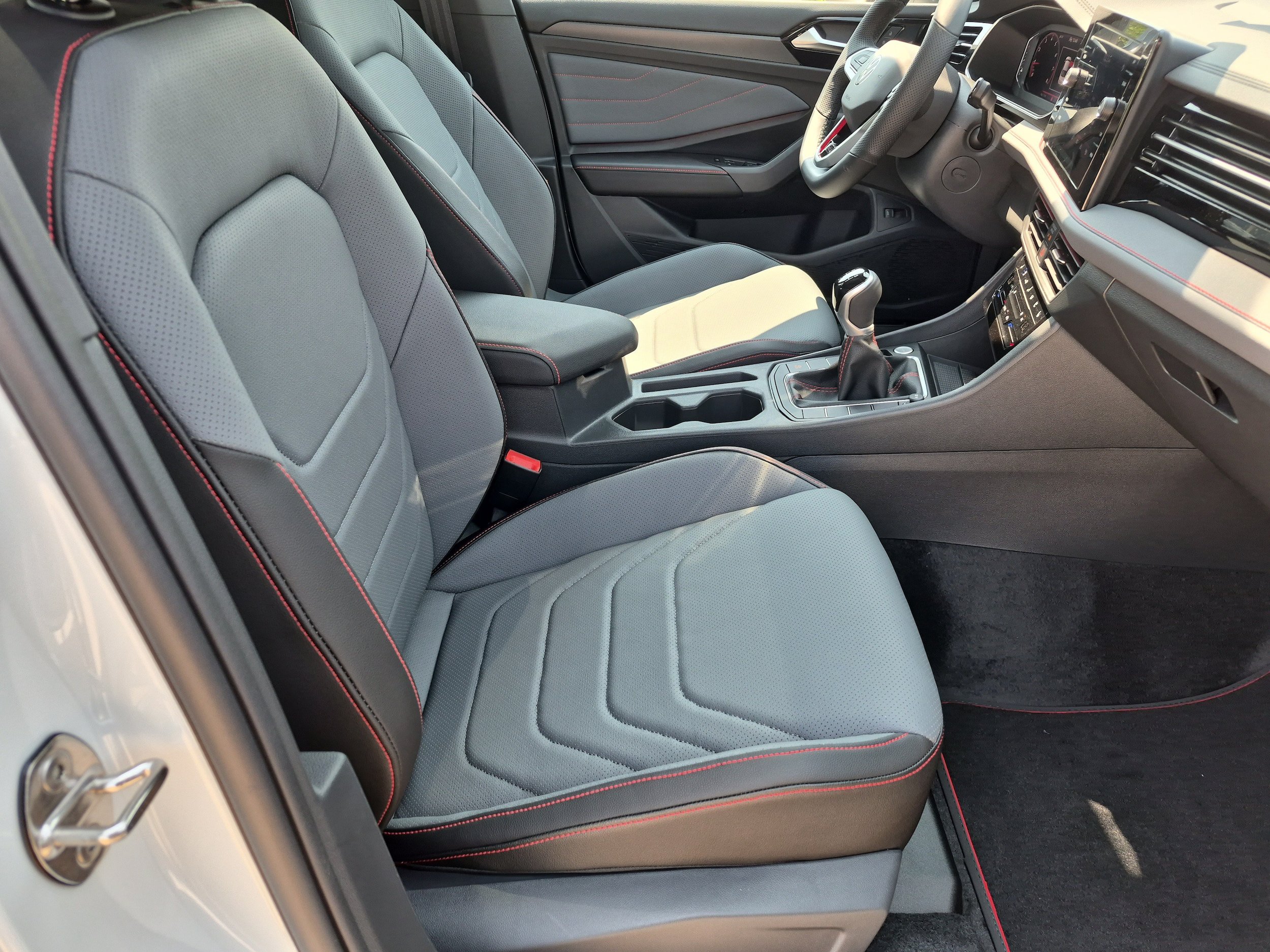 New 2026 Volkswagen Jetta GLI Autobahn FWD image 6