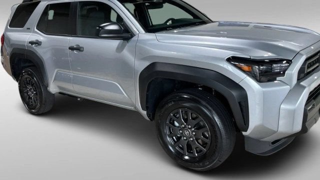 Used 2026 Toyota 4Runner TRD Sport AWD/4WD image 2