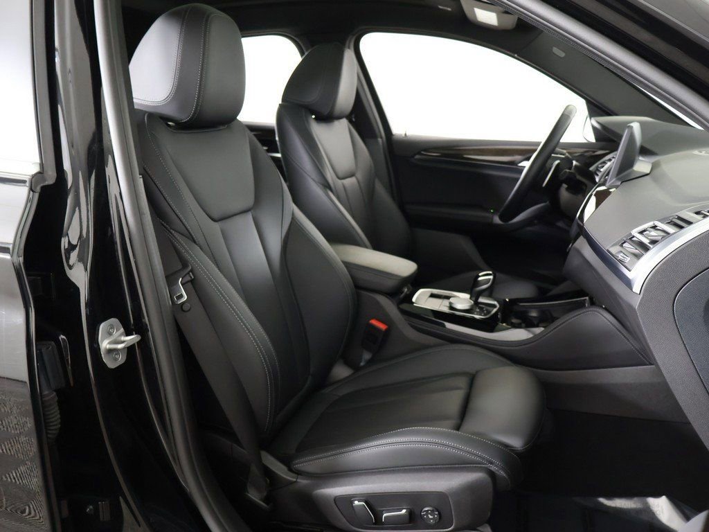 Used 2025 BMW X4 xDrive30i image 36