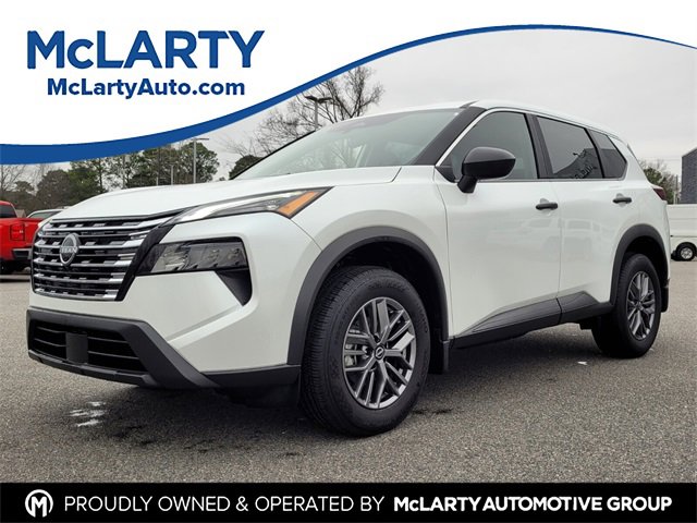 Used 2025 Nissan Rogue S image 1