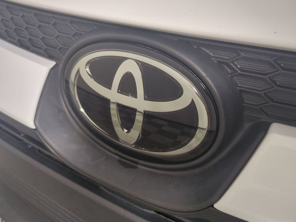 Used 2025 Toyota Corolla LE FWD image 15