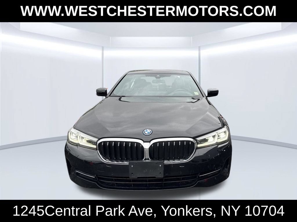 Used 2023 BMW 530e xDrive AWD/4WD image 2