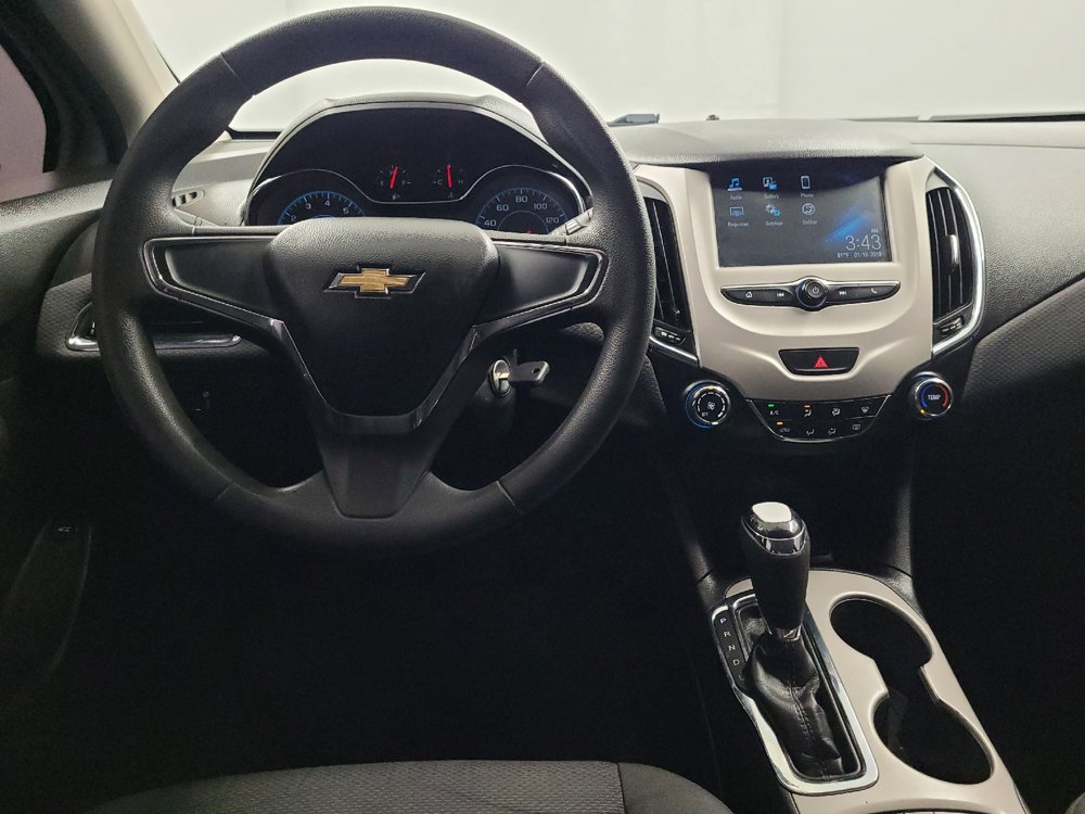 Used 2018 Chevrolet Cruze LS FWD image 22