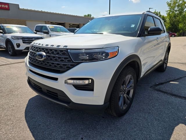 Used 2022 Ford Explorer XLT w/ Equipment Group 202A image 7