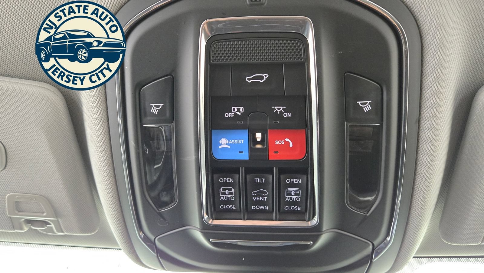 Used 2023 Jeep Grand Cherokee 4WD 4xe image 23