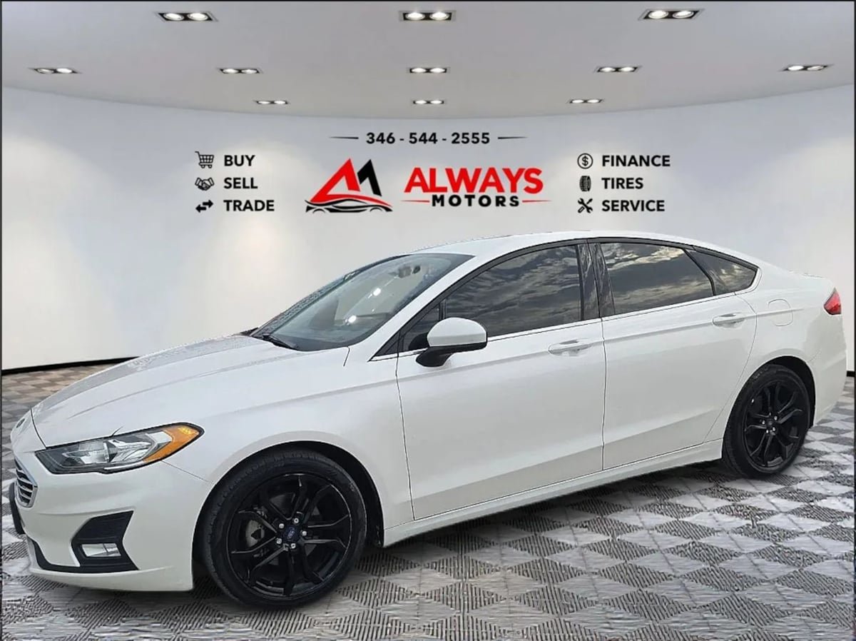 Used 2020 Ford Fusion SE w/ Equipment Group 151A FWD image 1