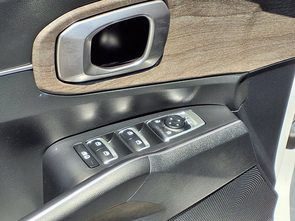 Certified 2023 Kia Sorento EX w/ Panoramic Sunroof Package FWD image 18