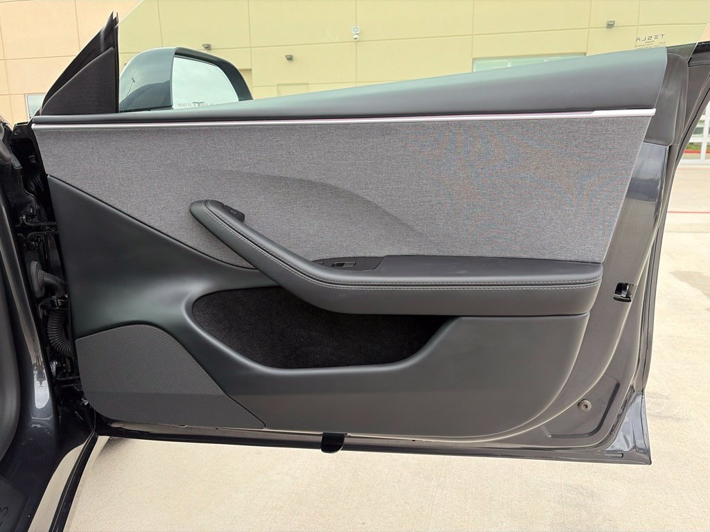 Used 2025 Tesla Model 3 Long Range RWD image 15