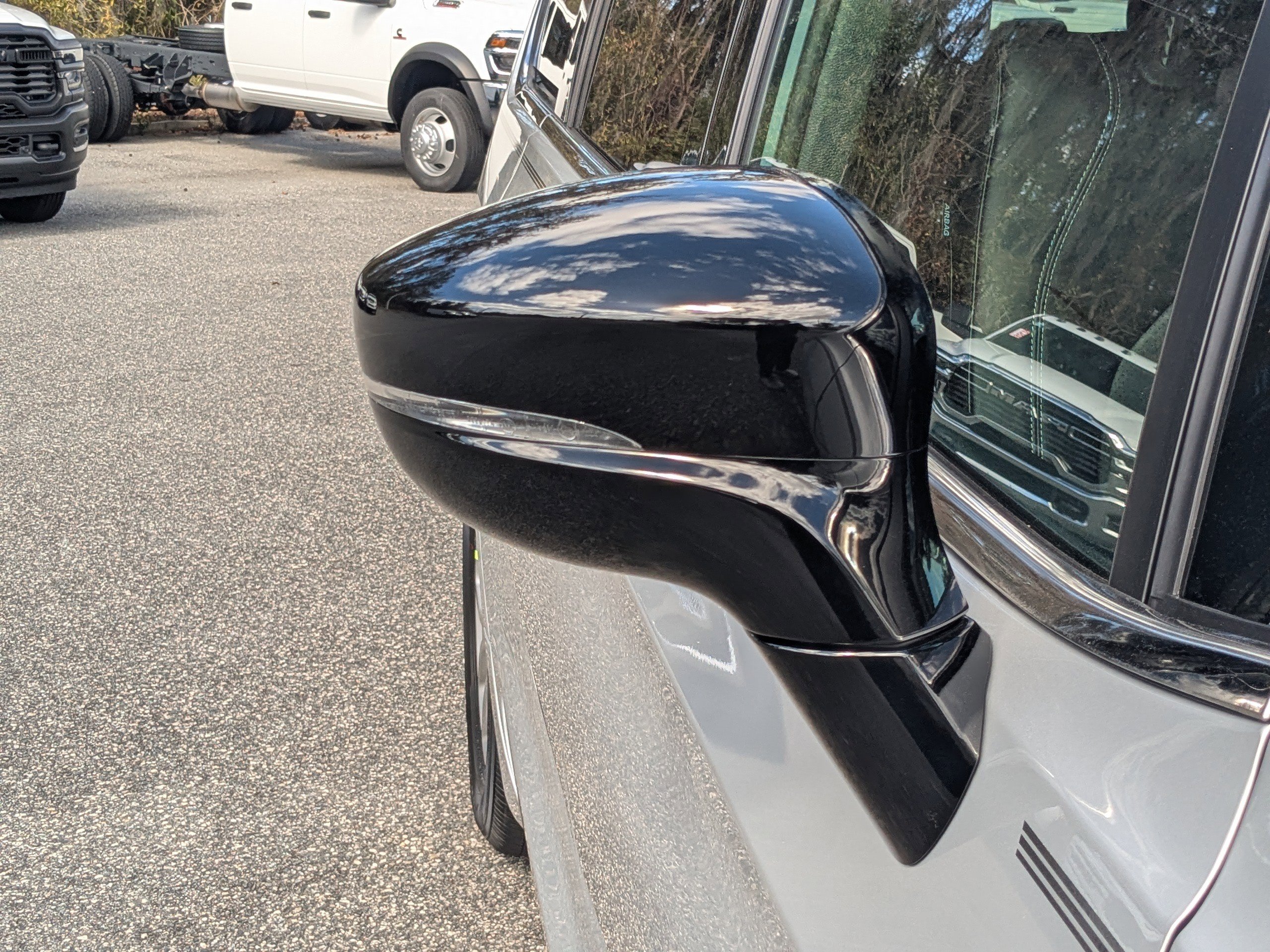 New 2026 Chrysler Voyager LX image 11