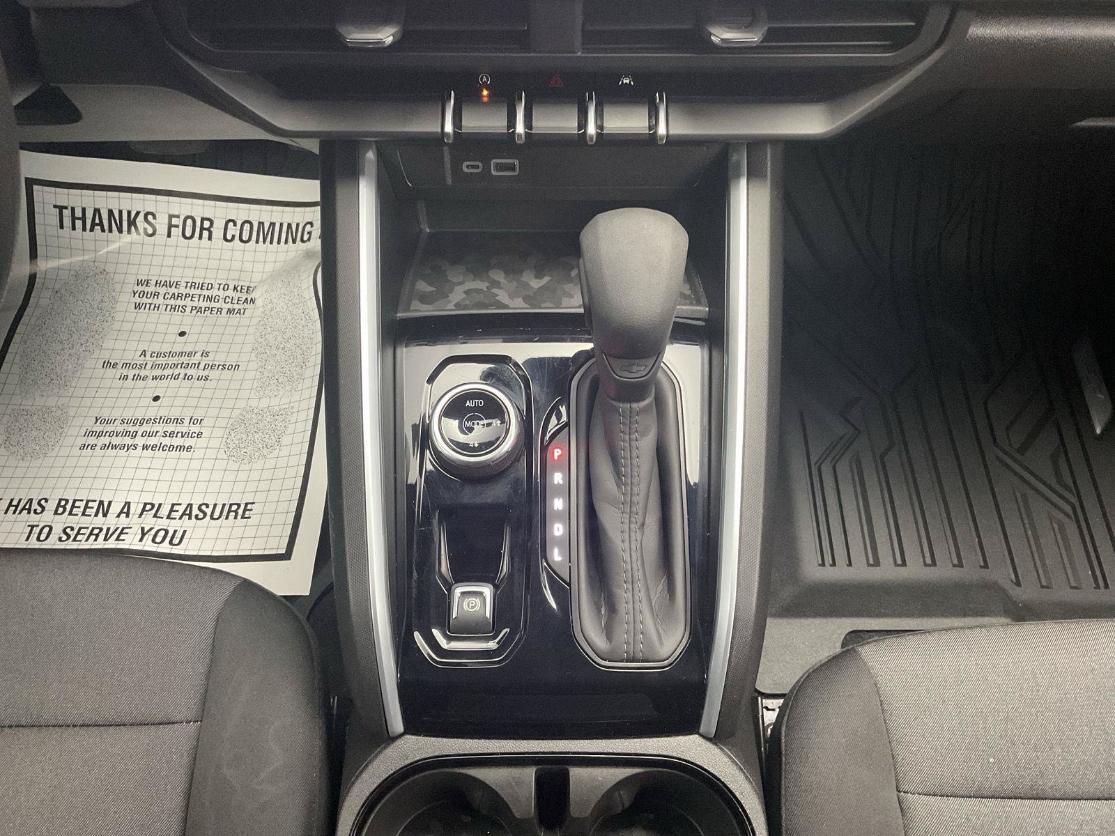 Used 2026 Chevrolet Colorado Trail Boss AWD/4WD image 18