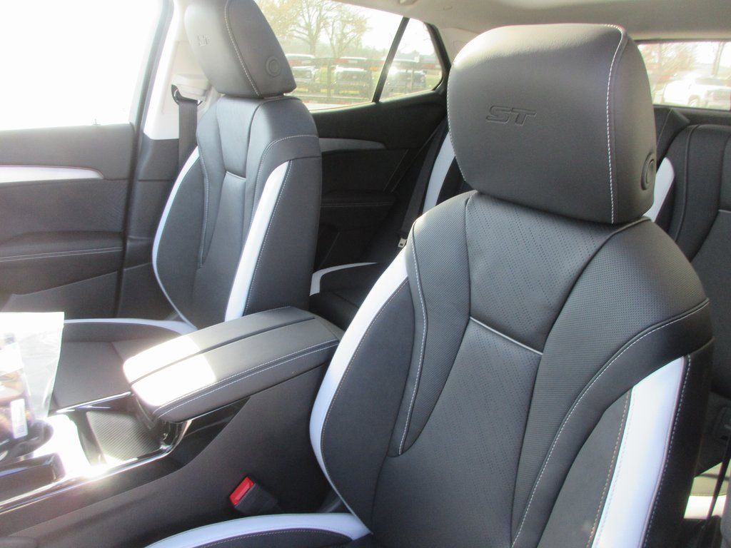 New 2026 Buick Envision Sport Touring image 13
