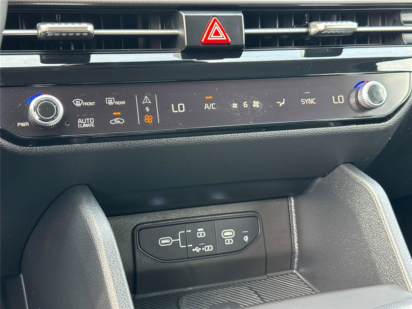 Certified 2026 Kia Sportage EX FWD image 24