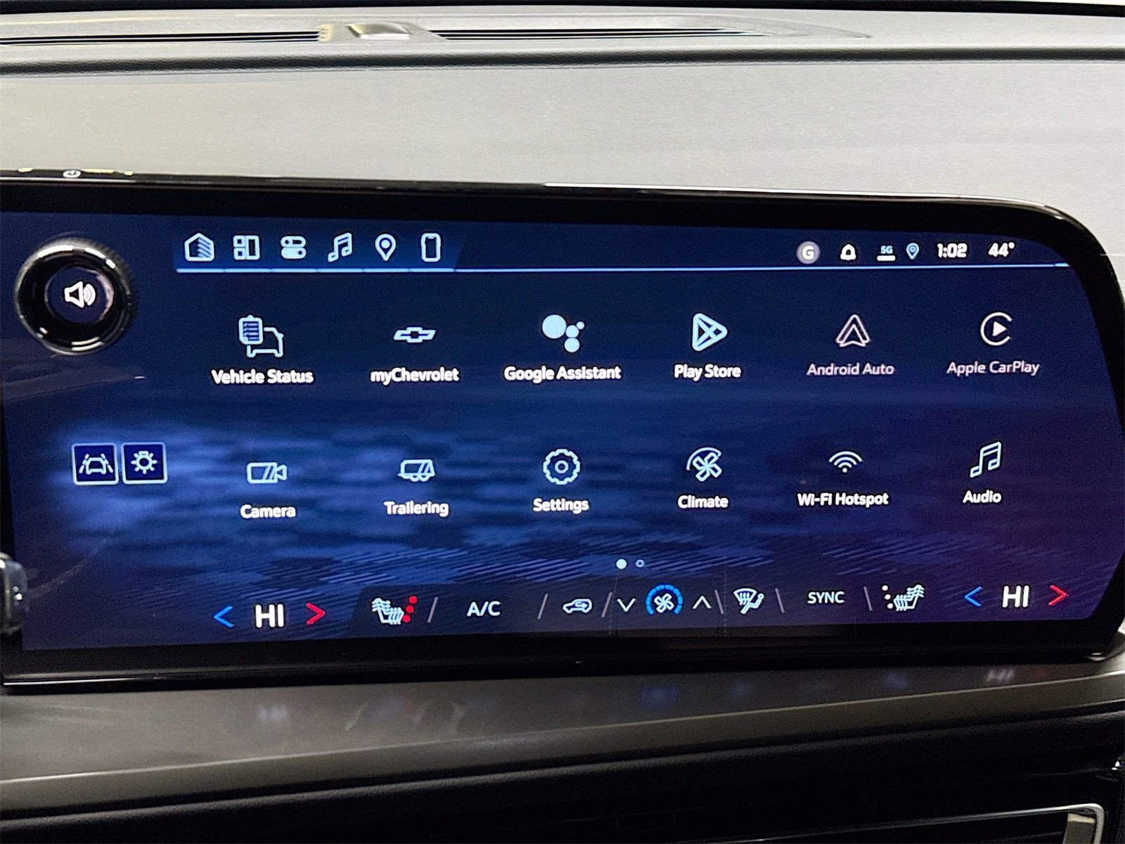 New 2026 Chevrolet Traverse LT image 15