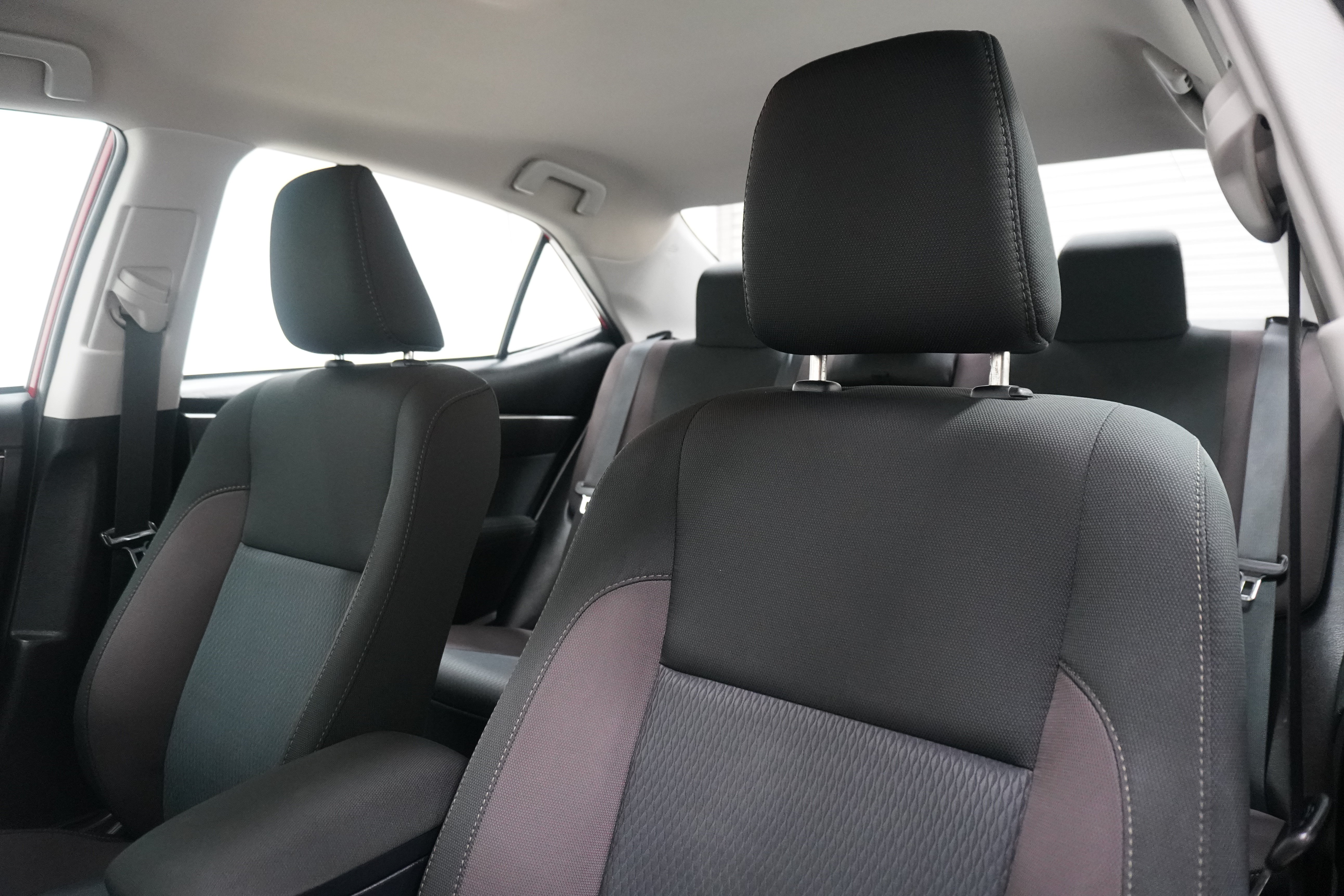 Used 2017 Toyota Corolla LE FWD image 11
