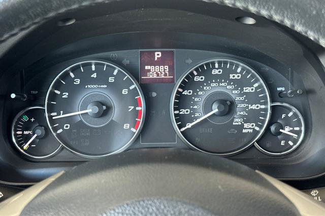 Used 2012 Subaru Outback 3.6R Limited w/ Moonroof Pkg AWD/4WD image 28