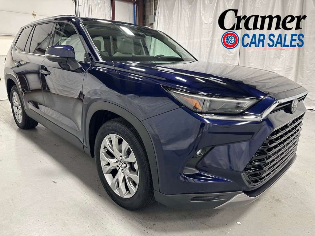 Used 2025 Toyota Grand Highlander AWD image 1