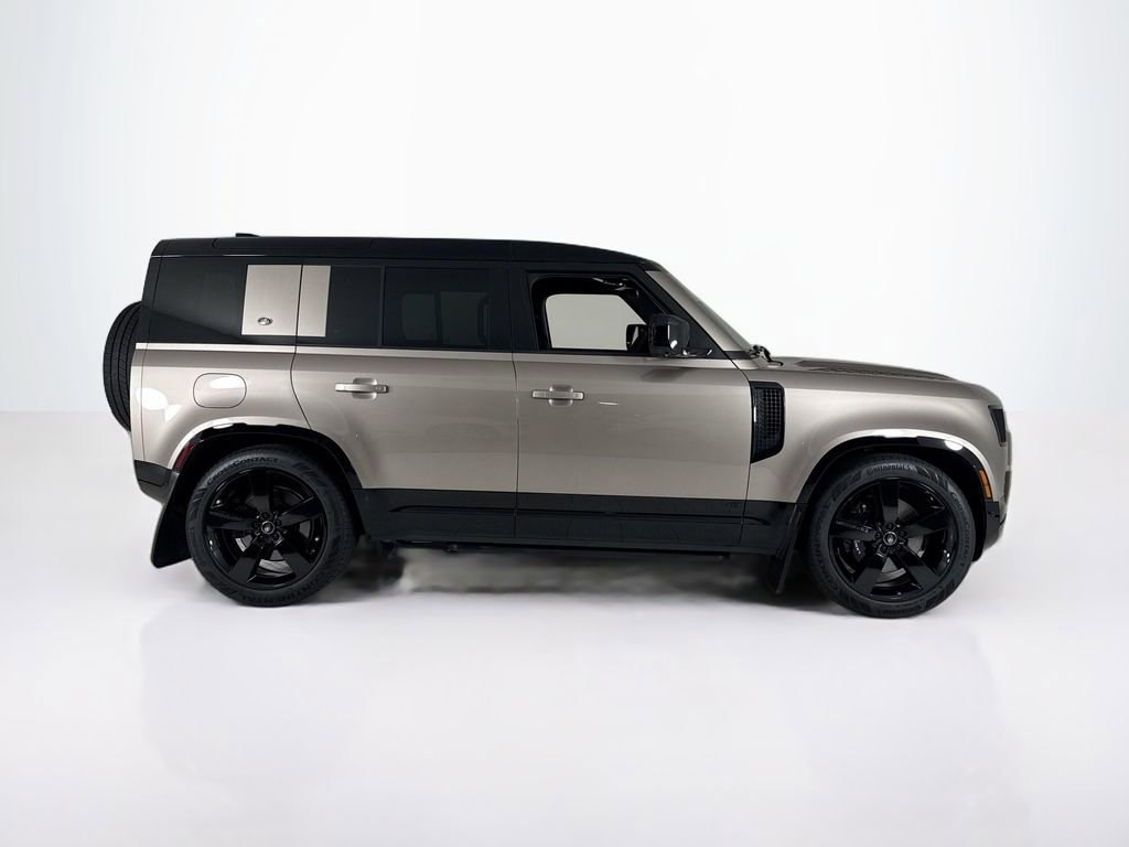 Used 2023 Land Rover Defender 110 V8 image 6
