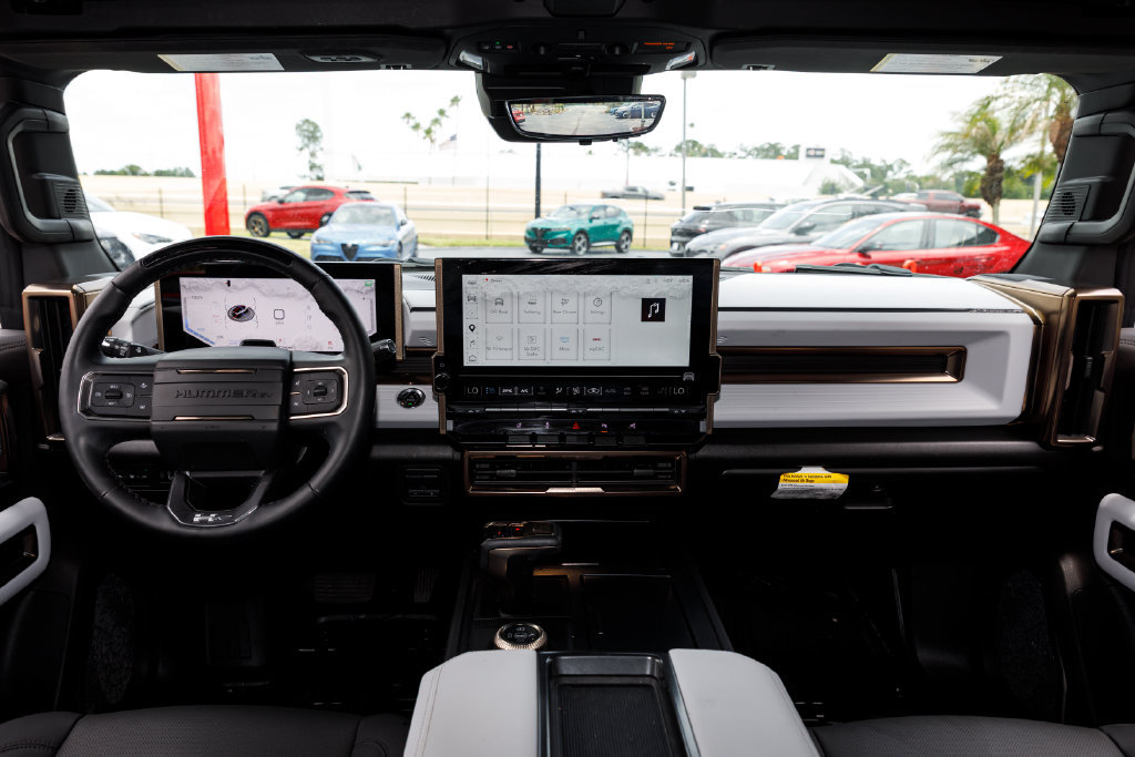 Used 2025 GMC Hummer EV 2X AWD/4WD image 9